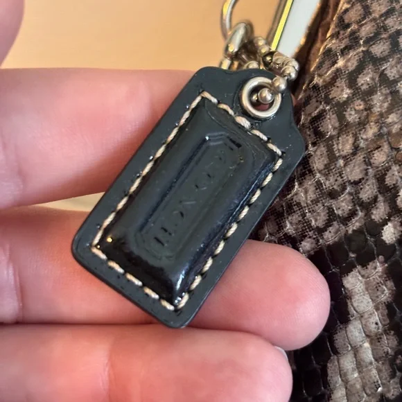 COACH Black and Gray Python Printed Leather Frames Kisslock Wristlet Clutch - Picture 2 of 11